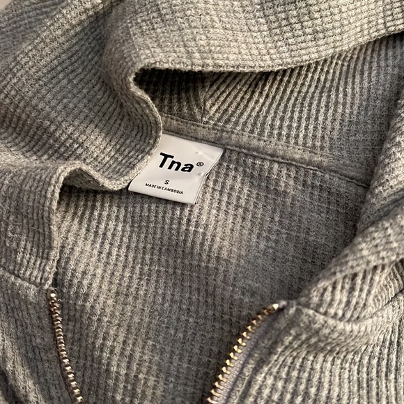 TNA - waffle hoodie - Picture 3 of 3